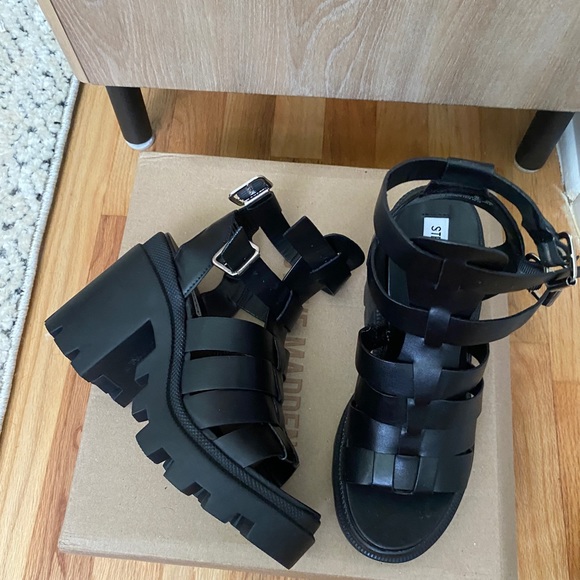 New Steve Madden Cosmic Black Lug Platform Sandal size 6 - Picture 10 of 15